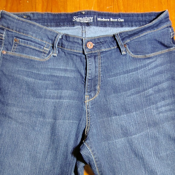 Signature by Levi Strauss & Co Modern Boot Cut Jeans Women's Blue Denim Size - Picture 2 of 12